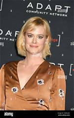 Abigail Hawk Biography - Vibejolt