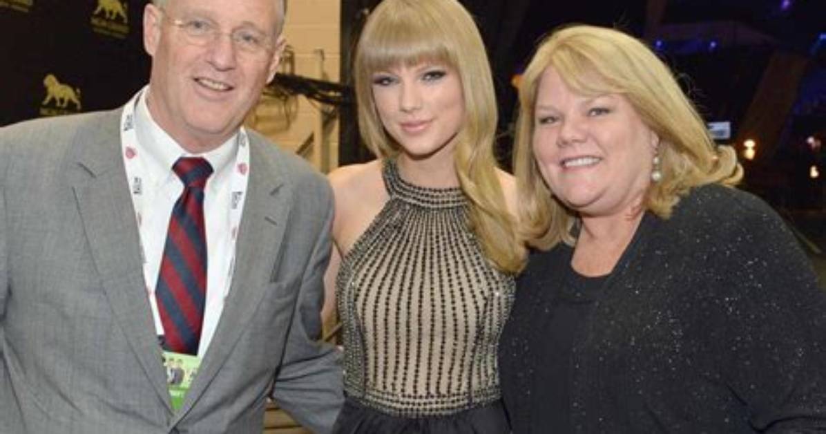 Are Taylors Parents Divorced? Celebrity |
