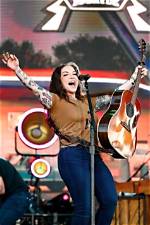 Ashley Mcbryde Bio, Wiki, Age, Height, Family, Husband, Partner, Songs, Albums, Tour, and Net Worth