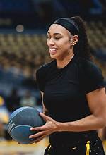 Dearica Hamby – Professional Basketball Player | Wiki, Age, Height, Net Worth, Relationship, Ethnicity, Career