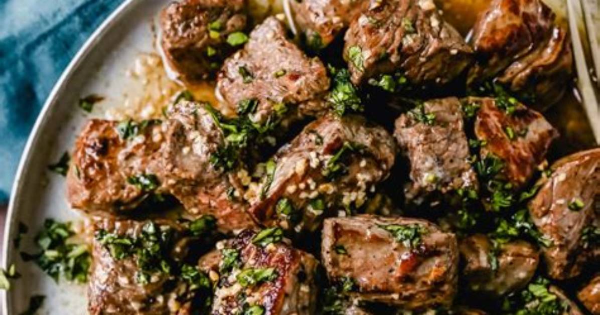 Discoveries in Crockpot Garlic Steak Bites and Potatoes