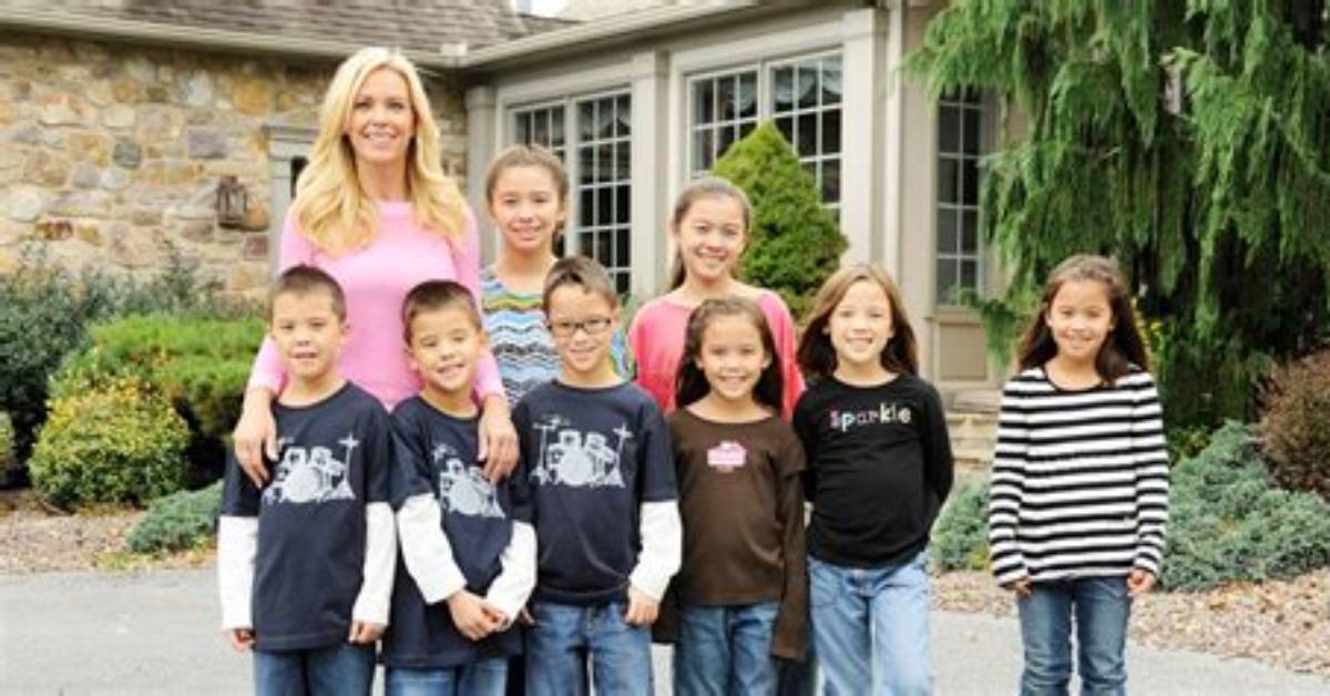 Everything to Know About Her 8 Grandkids Hollywood Life