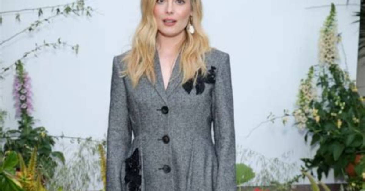 Exploring the Intriguing World of Gillian Jacobs' Relationships