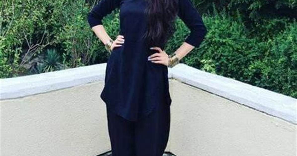 Height of Haniya Amir in Feet: a Quick Reference