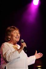 Helen Reddy Height: an Insight into Her Physical Attributes