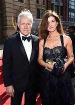 Jean Currivan Trebek and Her Husband, Alex Trebek Has 24 Year's of Age Gap. ·
