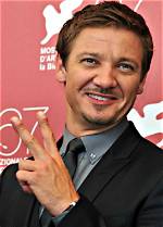 Jeremy Renner's Fingers: an Insight into His Journey and Recovery