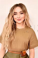 Sabrina Carpenter's Natural Beauty: a Peek at Her Radiant No-Makeup Look