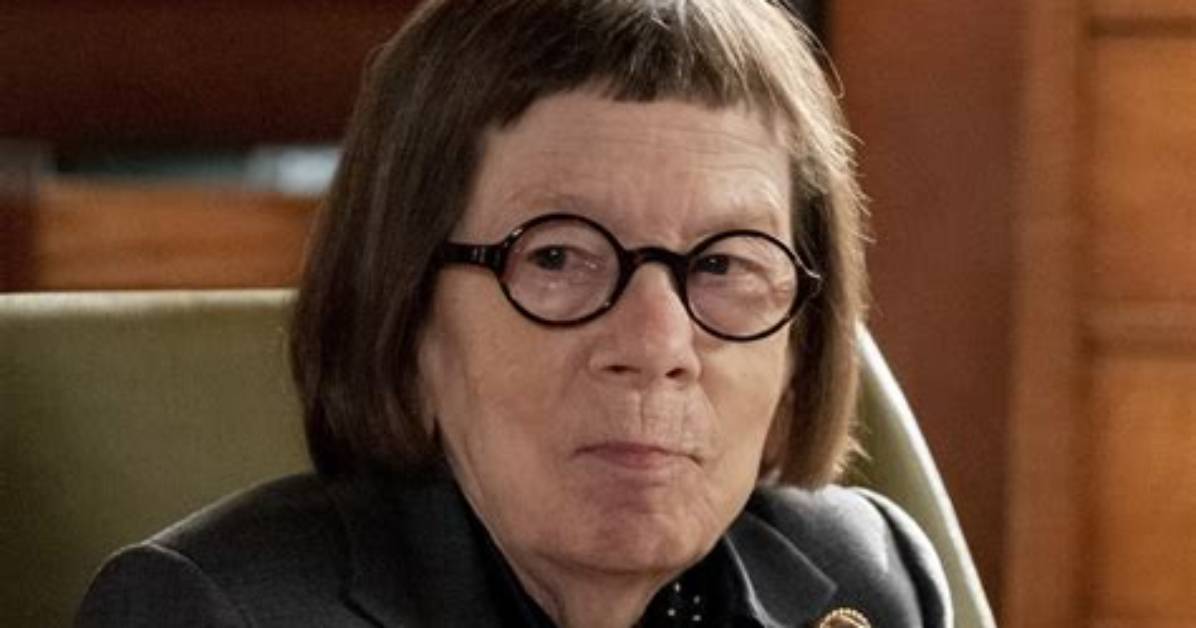 The Ultimate Guide to Linda Hunt's Family and Children