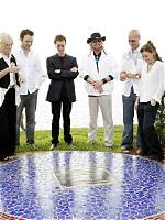 Unveiling the Enigmatic Life of Maurice Gibb's Wife: Discoveries and Insights