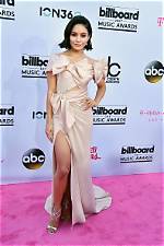 Vanessa Hudgens Raps: See Drake's Horrified Reaction!
