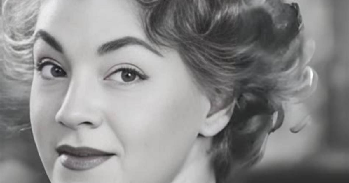Who Was Elsie Ford and How Did Robert Play a Role in Her Life?